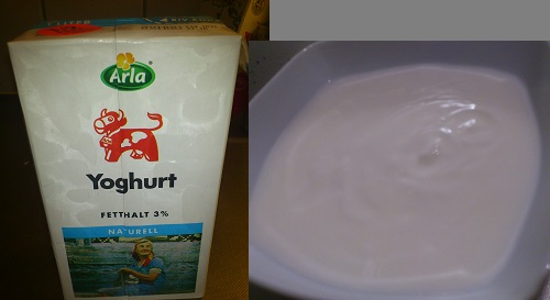 Svamp i skeden yoghurt