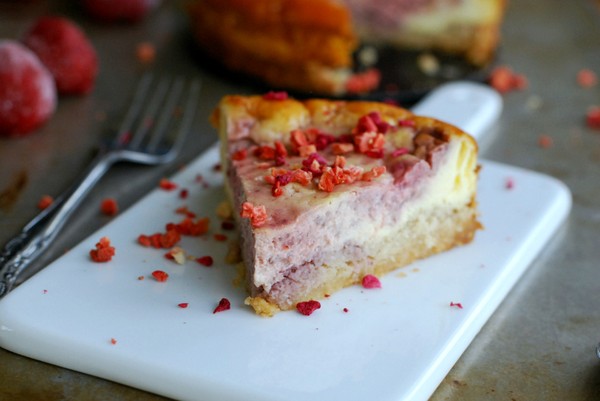 Mazarincheesecake med jordgubbssmak