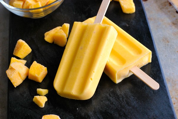 Glasspinnar med mango utan tillsatt socker //Baka Sockerfritt