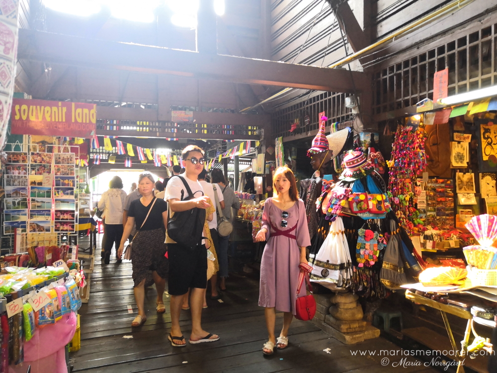 marknader i Bangkok gamla stan - Tha Tian