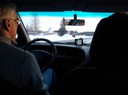 Pappa och Mattias i bilen på väg till israllytävlingen