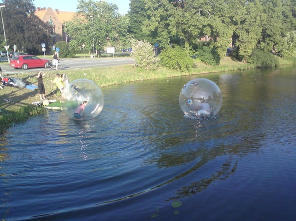 Funball, gå på vatten, bubbla, Kristianstadsdagarna