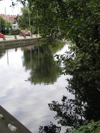 Kanalen sett från Sven Rydells gata utanför Valhalla-badet