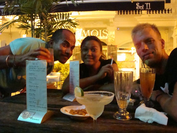 Vänner från VisaRun-resan 2010 ute på dåligheter i Georgetown, Penang, Malaysia.