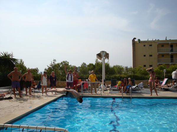 Simhoppstävling på Hotel Vista Sol i Magaluf på Mallorca 2011.