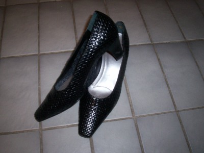 Svarta klassiska skor