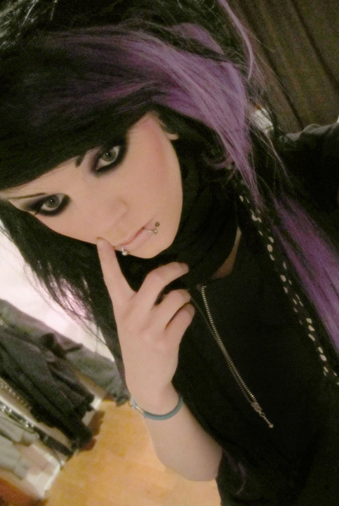 Back in the days.. Lila och svart hår...  Black and purple! yeay 