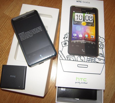 HTC gratia mobil helt ny 2700 kronor plus försäkring