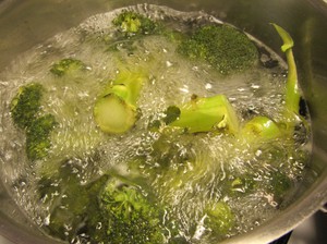 Grillad kyckling med broccoli puré