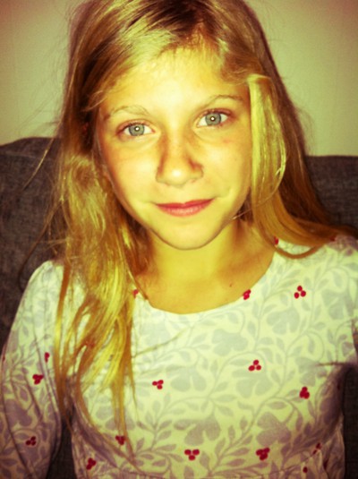 Hej! Jag är en 12 tjej som bor på Gotland i Visby. I min blogg kan ni läsa om min vardag och lite mer.   Hoppas ni gillar den /ella