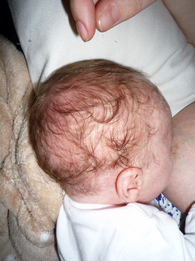 Ja Elliotts hår krullar sig jättefint när det blir lite svettigt, precis som mitt gjorde när jag var liten=)