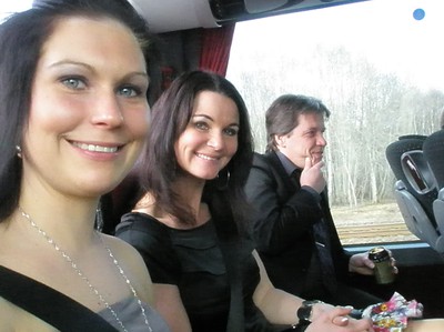 Jag, Jessica och Stefan i bussen.
