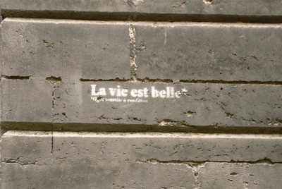 på en vägg i Avignon