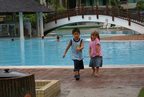 Felix och Ellen på Pangkor Island
