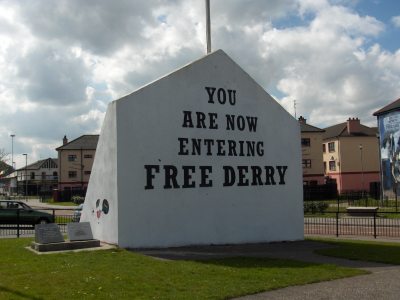 Free Derry börjar här