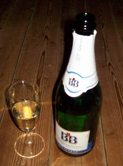 Bubblande dryck inköpt i Budapest.  BB- Balaton Boglár
